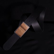 Opasek s originální dřevěnou sponou