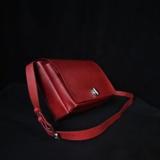 Kabelka větší, zakázkou