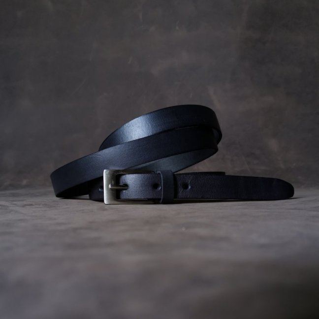 Kožený černý, úzký opasek