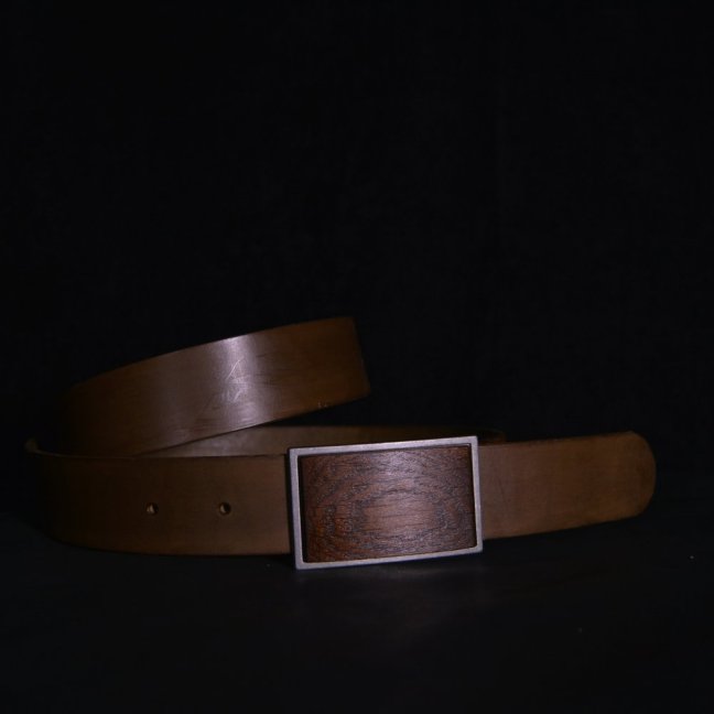 Opasek s originální dřevěnou sponou