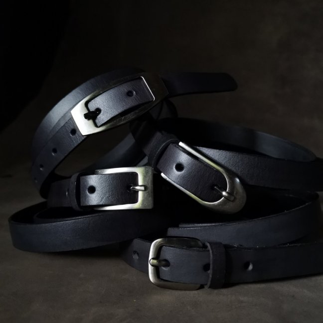 Kožený opasek - Klasik černý s mírně zaoblenou přezkou