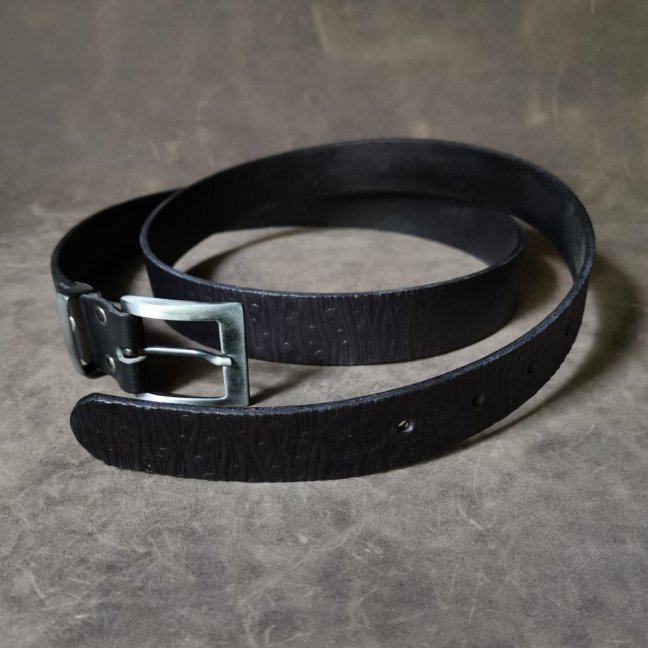 Kožený opasek - Relief černý