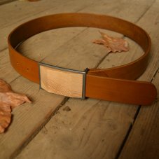 Opasek s originální dřevěnou sponou