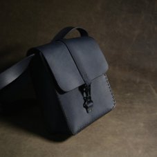 Messenger černý, hluboký