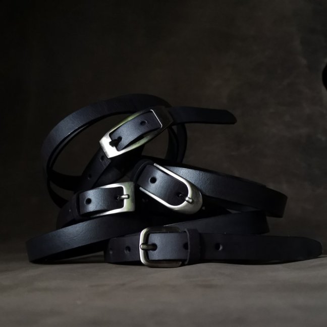 Kožený opasek - Klasik černý s mírně zaoblenou přezkou