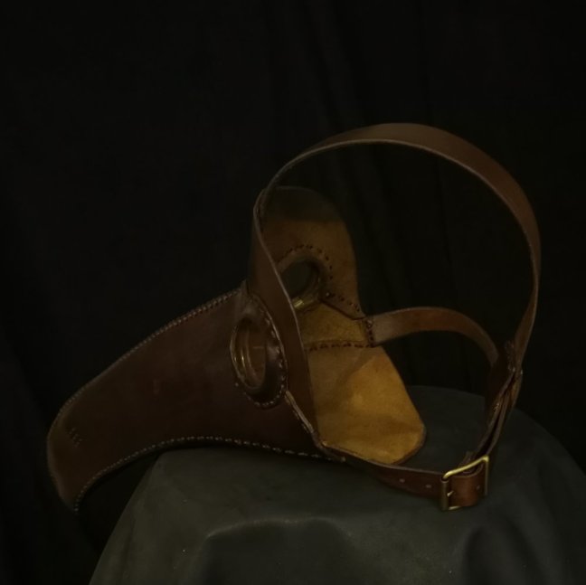 Replika morové masky