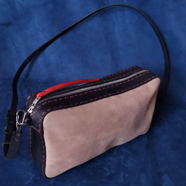 Heboučká, baculatá kabelka