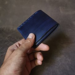Modrá peněženka do kapsy