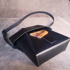 Kubistická kabelka větší na zakázku