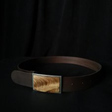 Opasek s originální dřevěnou sponou