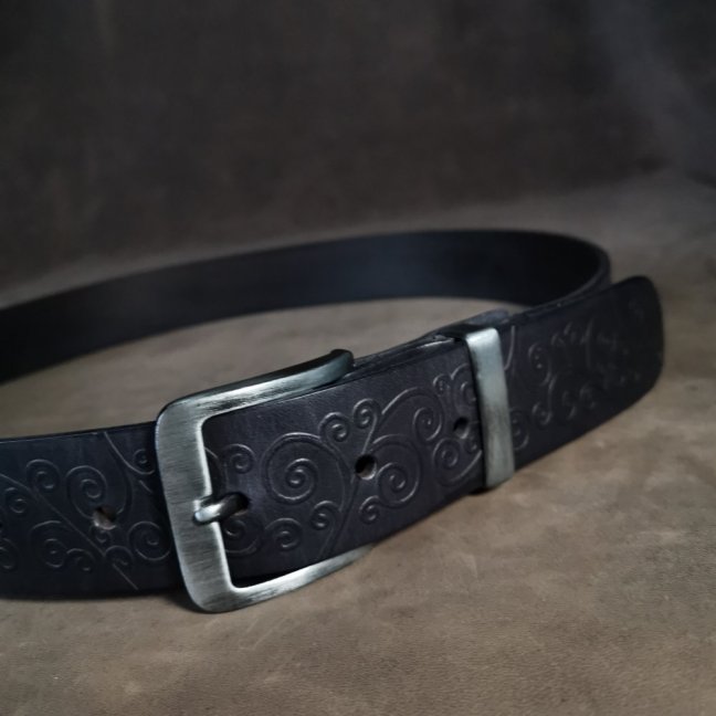 Kožený opasek - Relief černý