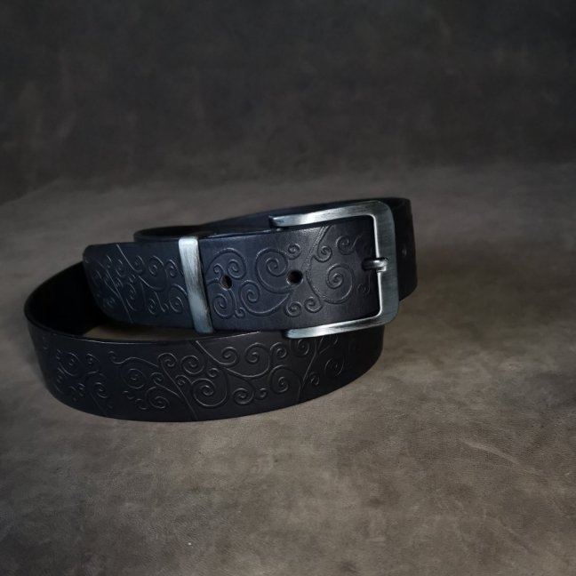 Kožený opasek - Relief černý